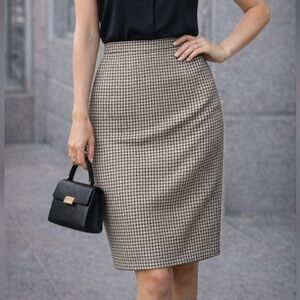 Kasper Micro Checkered Knit Black and Cream Pencil Skirt